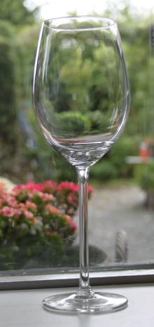 nr. 124  € 10,50 24 cm hoog